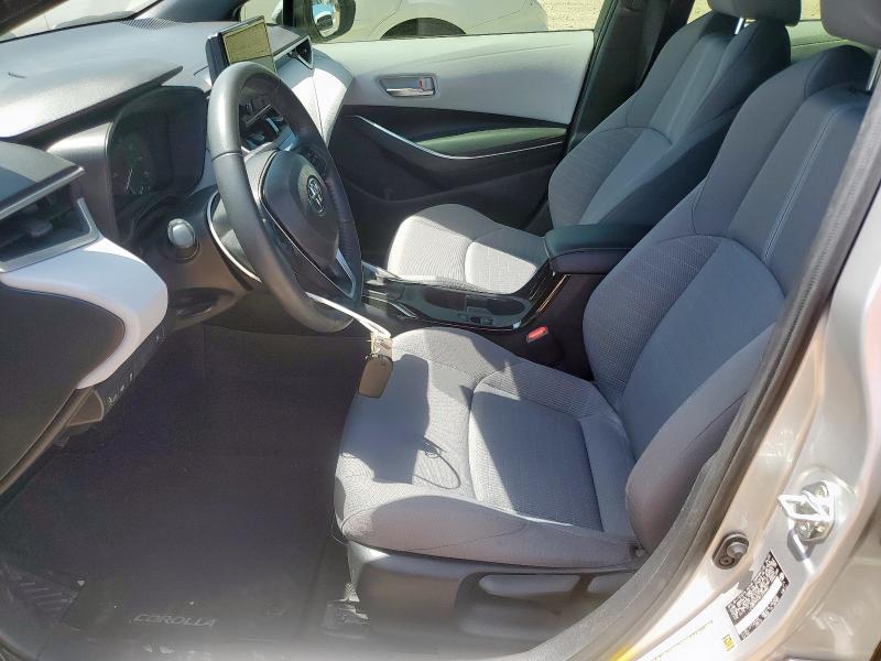 JTDBCMFE4PJ009881 - 2023 TOYOTA COROLLA LE Серебристый фото 7