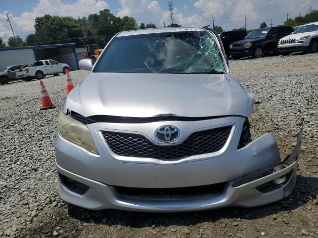 4T1BF3EK6BU664796 - 2011 TOYOTA CAMRY BASE SILVER photo 5