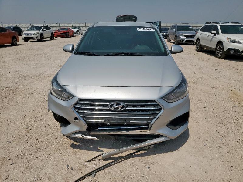 3KPC24A6XNE154943 - 2022 HYUNDAI ACCENT SE 银色 照片 5