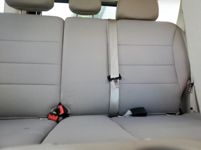 1FMCU9D70CKB40261 - 2012 FORD ESCAPE XLT SILVER photo 10