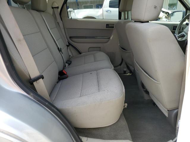 1FMCU9D70CKB40261 - 2012 FORD ESCAPE XLT SILVER photo 11