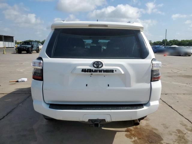 JTEZU5JR9H5150429 - 2017 TOYOTA 4RUNNER SR5 Weiß Foto 6