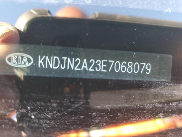 KNDJN2A23E7068079 - 2014 KIA SOUL BLACK photo 14