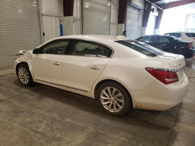 1G4GD5G31GF101938 - 2016 BUICK LACROSSE PREMIUM WHITE photo 2