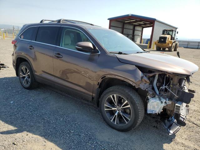 5TDBZRFH2JS912322 - 2018 TOYOTA HIGHLANDER LE TAN photo 4