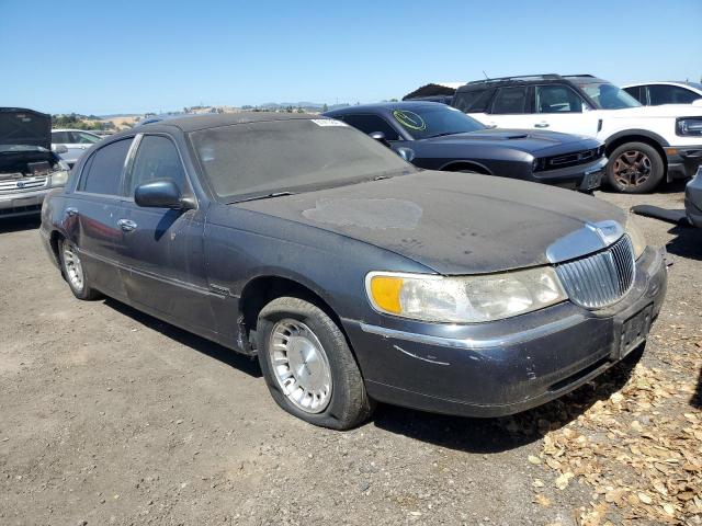 1LNFM81W5WY667765 - 1998 LINCOLN TOWN CAR EXECUTIVE CHARCOAL photo 4