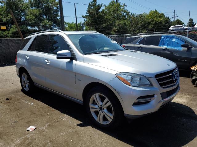 4JGDA5HB9CA041240 - 2012 MERCEDES-BENZ ML 350 4MATIC SILVER photo 4