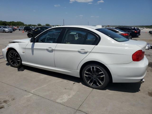 WBAPH7C52BE681045 - 2011 BMW 328 I WHITE photo 2