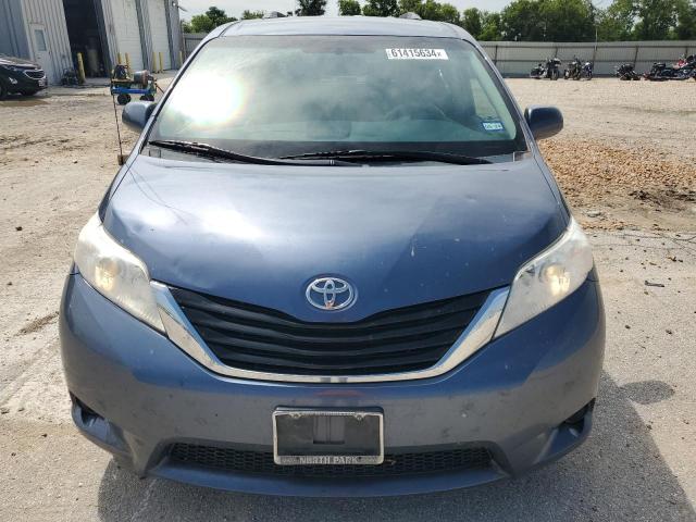 5TDKK3DC3ES477017 - 2014 TOYOTA SIENNA LE BLUE photo 5