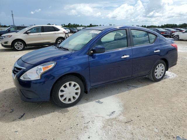 3N1CN7AP4JL886656 - 2018 NISSAN VERSA S BLUE photo 1