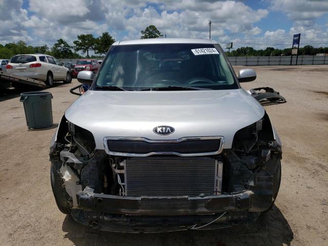 KNDJN2A28F7753387 - 2015 KIA SOUL SILVER photo 5