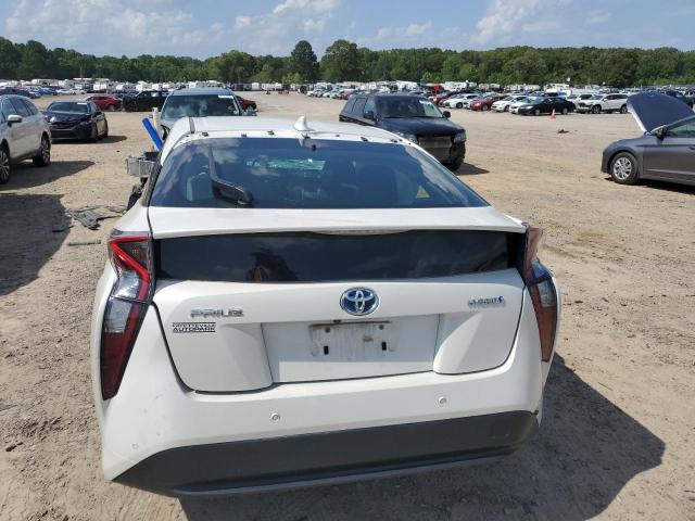 JTDKARFU7J3063942 - 2018 TOYOTA PRIUS WHITE photo 6