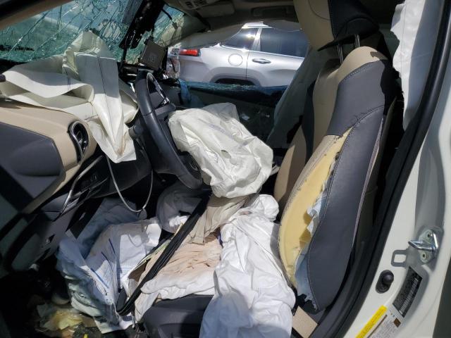 JTDKARFU7J3063942 - 2018 TOYOTA PRIUS WHITE photo 7