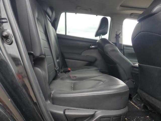 5TDGZRBH0NS204460 - 2022 TOYOTA HIGHLANDER XLE BLACK photo 11