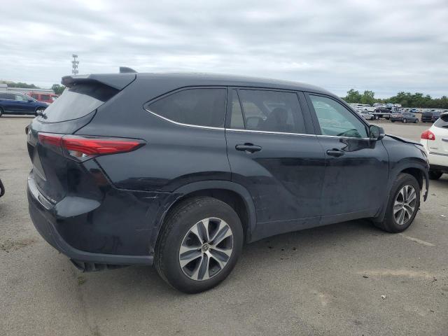 5TDGZRBH0NS204460 - 2022 TOYOTA HIGHLANDER XLE BLACK photo 3