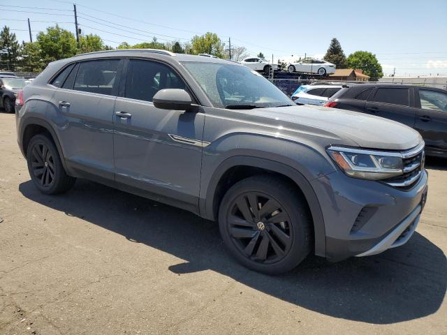 1V26C2CA8LC203639 - 2020 VOLKSWAGEN ATLAS CROS SE Серый фото 4