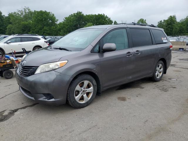 2012 TOYOTA SIENNA LE, null