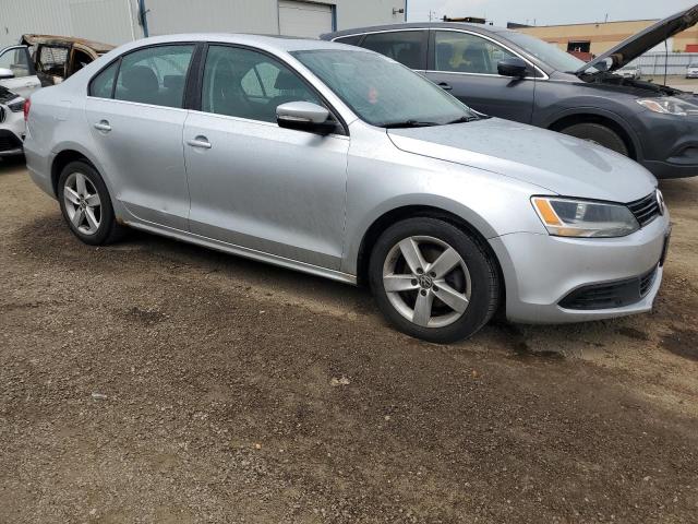 3VWD07AJ2EM400452 - 2014 VOLKSWAGEN JETTA SE SILVER photo 4