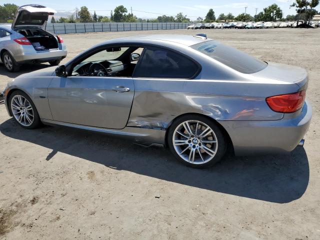 WBAKG7C5XDJ437652 - 2013 BMW 335 I GRAY photo 2