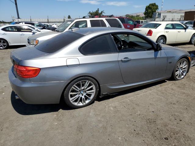 WBAKG7C5XDJ437652 - 2013 BMW 335 I GRAY photo 3