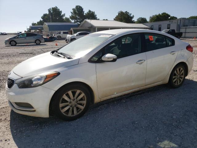 KNAFX4A60F5367912 - 2015 KIA FORTE LX WHITE photo 1