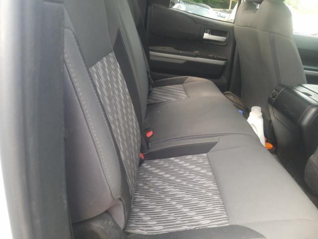 5TFUY5F18KX815841 - 2019 TOYOTA TUNDRA DOUBLE CAB SR/SR5 WHITE photo 10