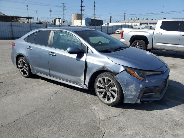 5YFS4RCE5LP054154 - 2020 TOYOTA COROLLA SE Серый фото 4