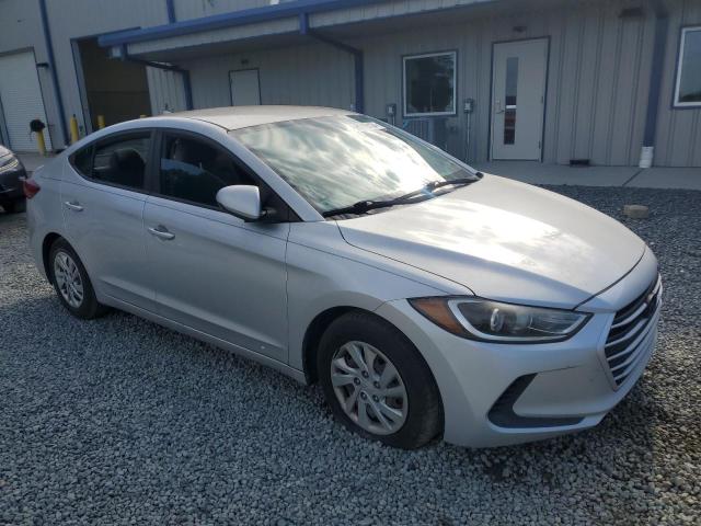 KMHD74LFXHU121817 - 2017 HYUNDAI ELANTRA SE SILVER photo 4