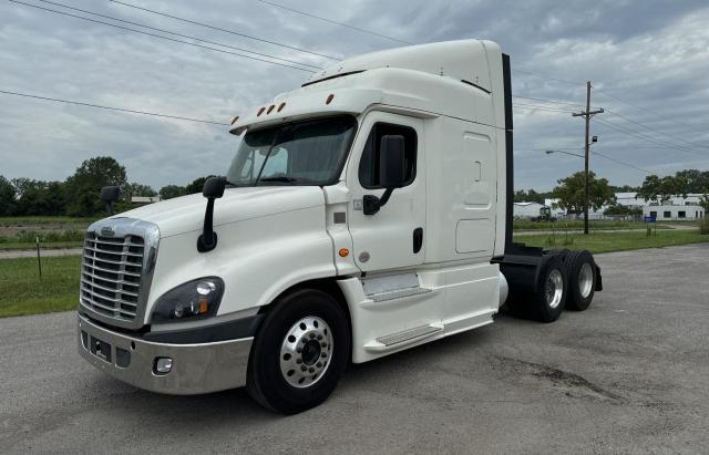 1FUJGLDR1JLJY4478 - 2018 FREIGHTLINER CASCADIA 1 WHITE photo 2