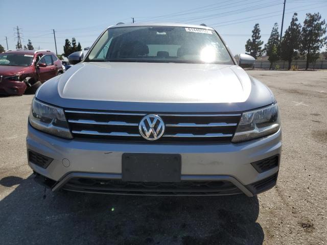 3VV3B7AX1LM031529 - 2020 VOLKSWAGEN TIGUAN SE 银色 照片 5