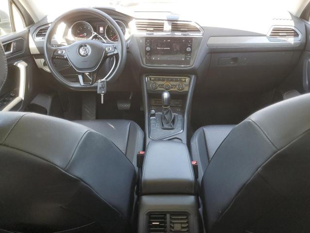 3VV3B7AX1LM031529 - 2020 VOLKSWAGEN TIGUAN SE 银色 照片 8