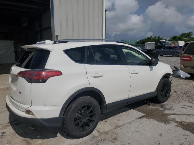 JTMZFREV0HJ700086 - 2017 TOYOTA RAV4 LE WHITE photo 3