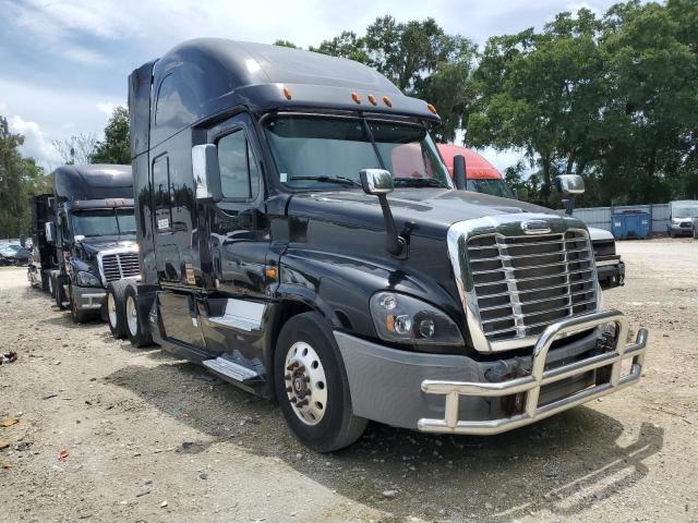 2015 FREIGHTLINER CASCADIA 1, null