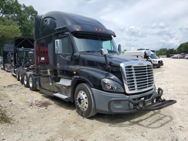 2015 FREIGHTLINER CASCADIA 1, null