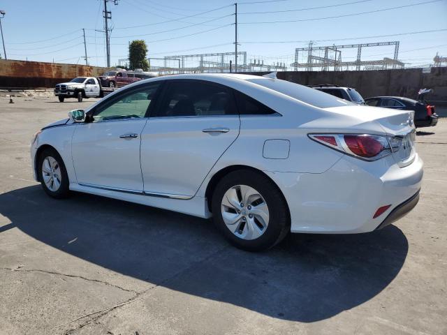 KMHEC4A46DA067560 - 2013 HYUNDAI SONATA HYBRID WHITE photo 2