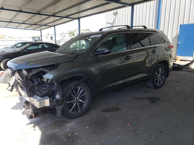 2017 TOYOTA HIGHLANDER SE, null
