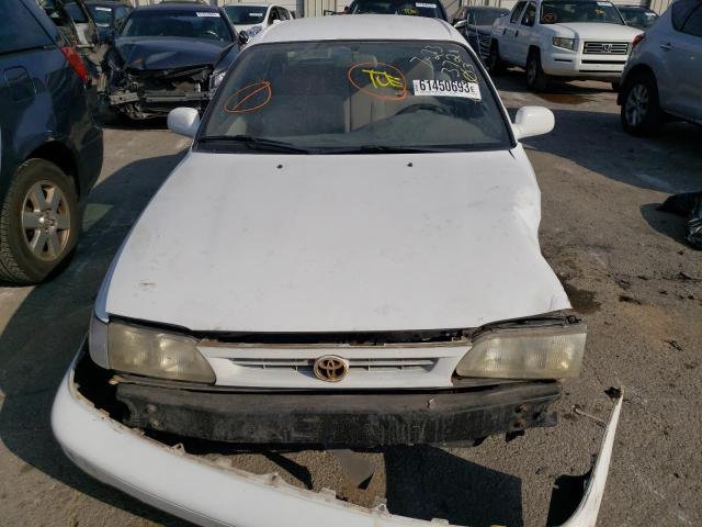 1NXBB02E7VZ656803 - 1997 TOYOTA COROLLA DX WHITE photo 5