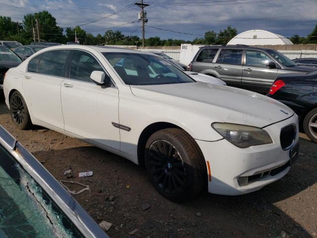 WBAKC8C55BC432412 - 2011 BMW 7 SERIES LXI WHITE photo 4