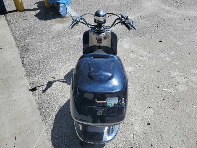 L5YACBPH5P1119226 - 2023 MISC ELEC SCOOT Двухцветный фото 6