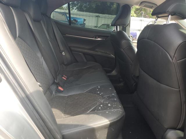 4T1B61HKXJU114838 - 2018 TOYOTA CAMRY XSE 银色 照片 10