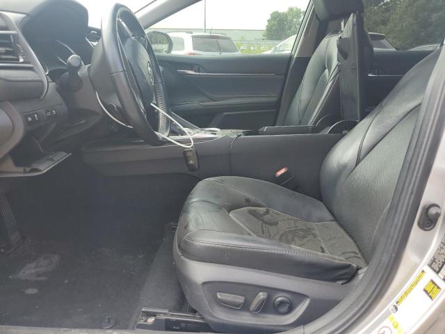 4T1B61HKXJU114838 - 2018 TOYOTA CAMRY XSE 银色 照片 7