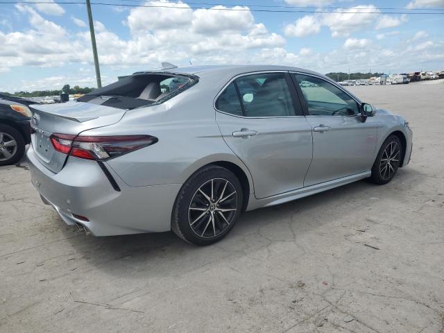 4T1G11AKXPU115866 - 2023 TOYOTA CAMRY SE NIGHT SHADE SILVER photo 3