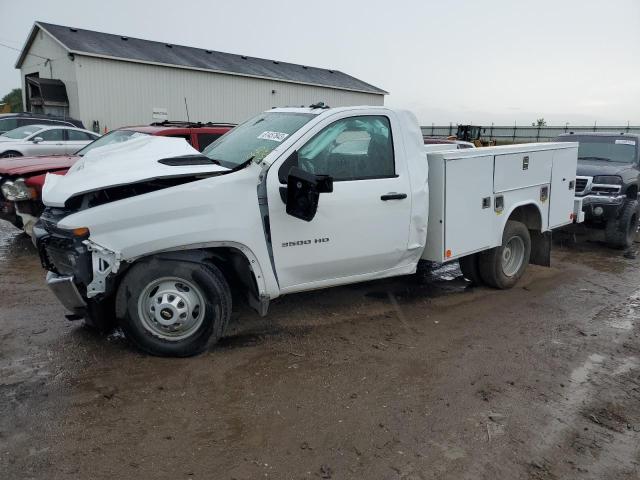 1GB3WRE72NF144454 - 2022 CHEVROLET SILVERADO C3500 WHITE photo 1