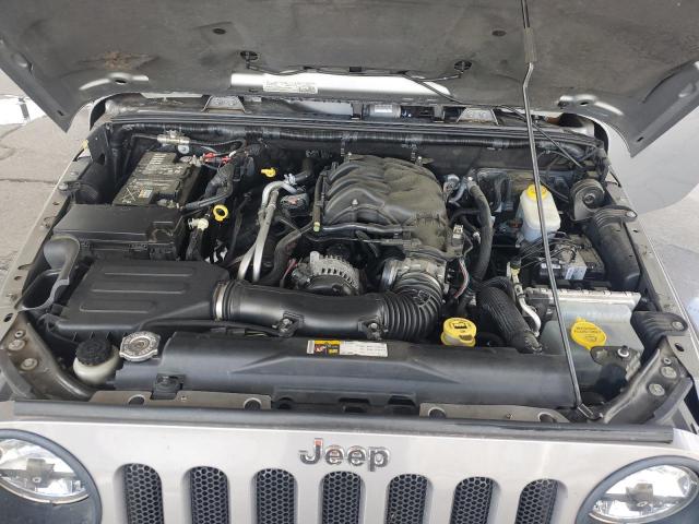 1C4BJWEGXFL578645 - 2015 JEEP WRANGLER U SAHARA SILVER photo 11