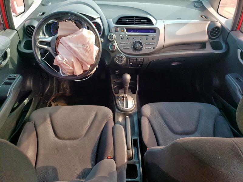 JHMGE8H50BC001552 - 2011 HONDA FIT SPORT RED photo 8