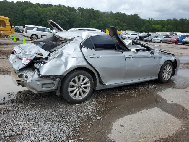 4T1B11HKXJU087896 - 2018 TOYOTA CAMRY L 银色 照片 3