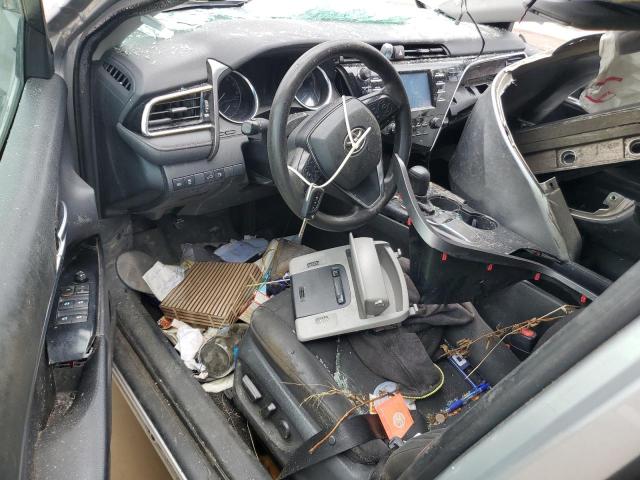 4T1B11HKXJU087896 - 2018 TOYOTA CAMRY L 银色 照片 8