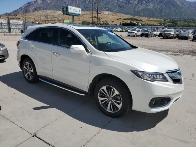 5J8TB4H70JL016006 - 2018 ACURA RDX ADVANCE WHITE photo 4