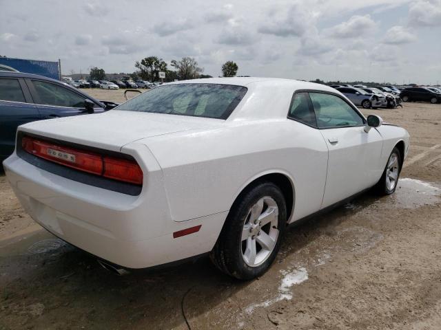 2B3CJ4DG0BH576308 - 2011 DODGE CHALLENGER WHITE photo 3