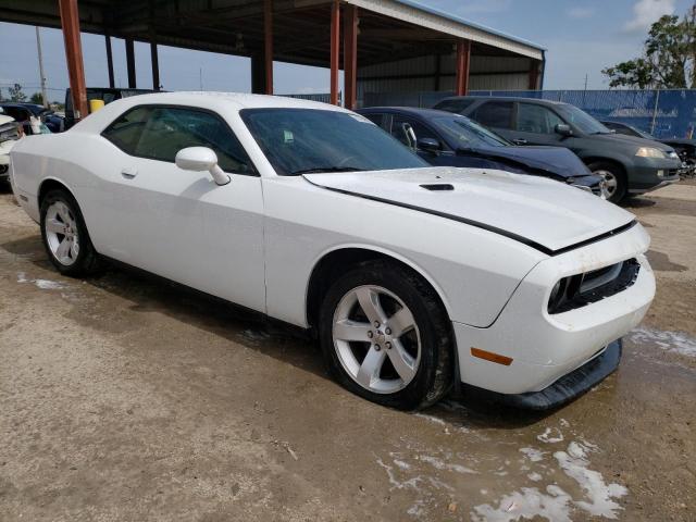 2B3CJ4DG0BH576308 - 2011 DODGE CHALLENGER WHITE photo 4